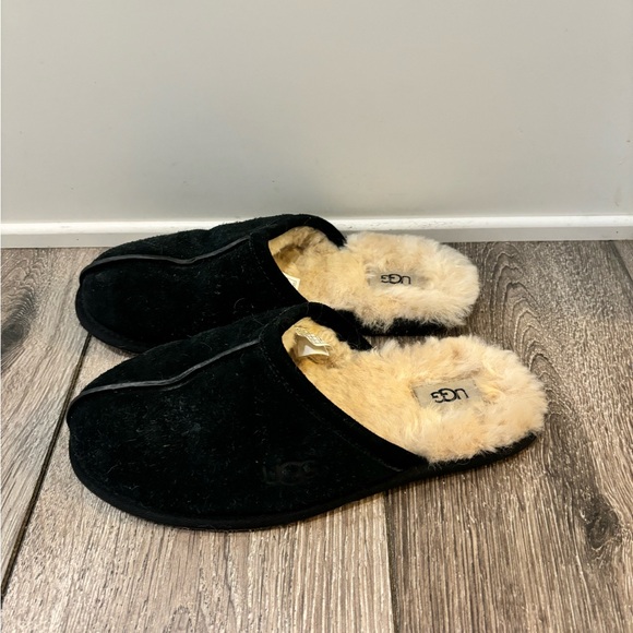 UGG Mens Scuff Slippers Black sz 7 - Picture 2 of 7